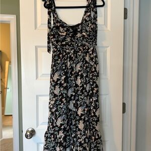 Lulu's Black and Cream Floral Maxi Dress